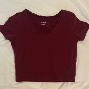 Women's V-Neck Short Sleeve Top - Burgundy